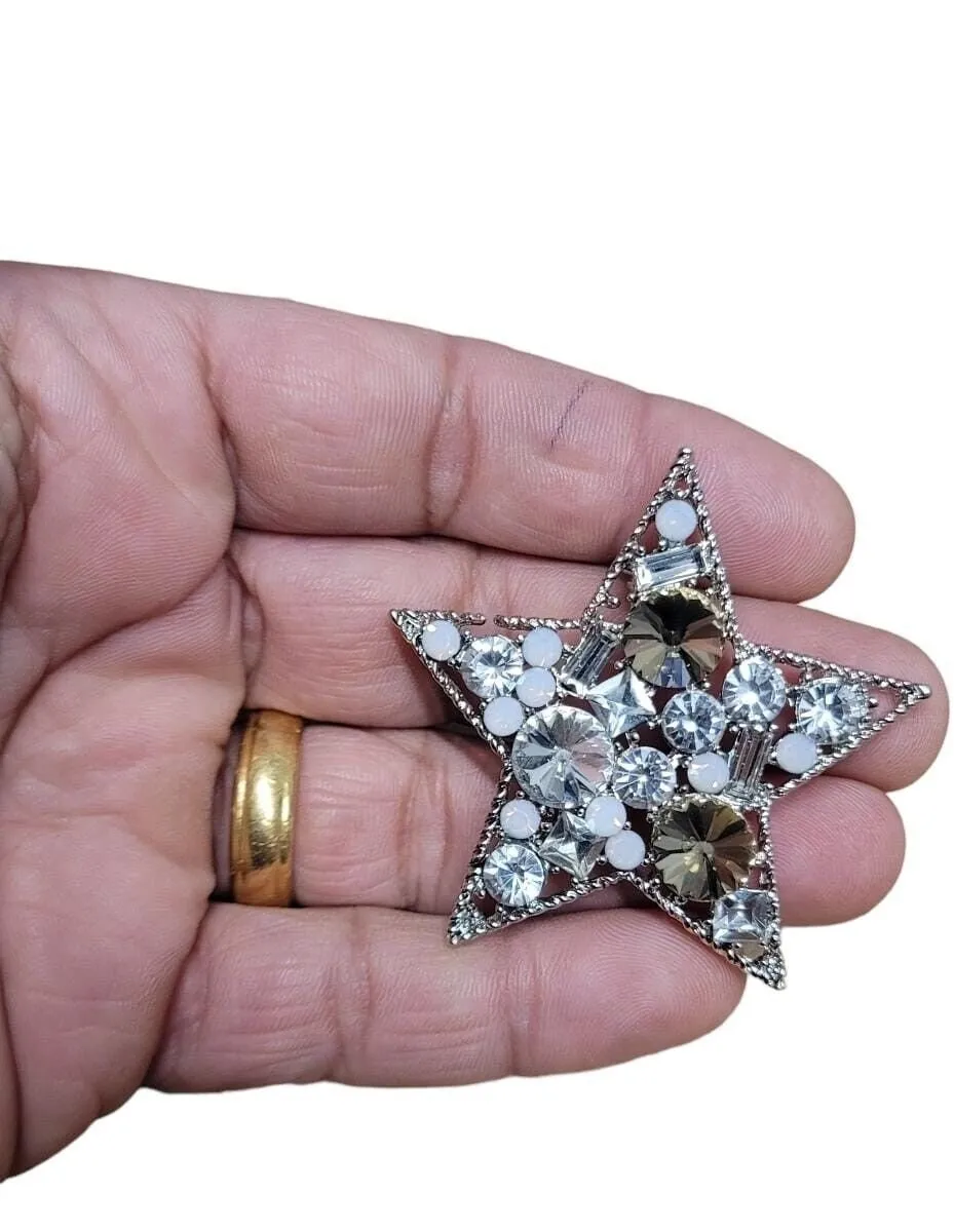 Celebrity star brooch pin stunning vintage look silver plated queen broach i30