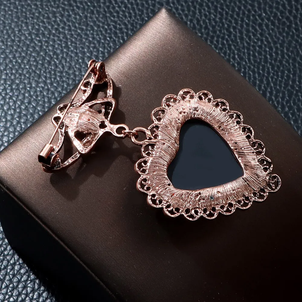 Heart Beauty Head Pin For Women Vintage Fashion Embossed Brooch