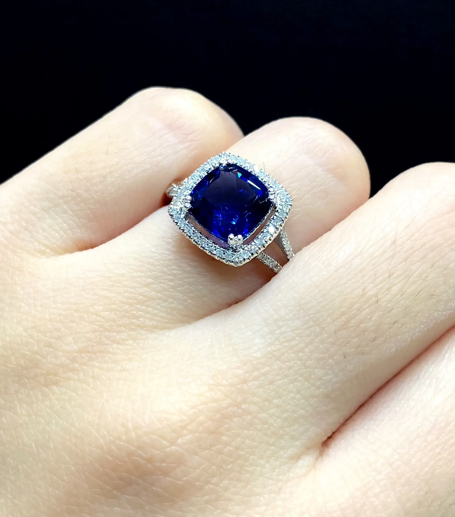 PREORDER | Blue Sapphire Gemstones Cushion Paved Diamond Ring 14kt